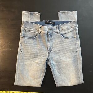 4/$20 🙈 EUC Express Women's Blue Skinny Jeans Front/Back Pockets. Distressed